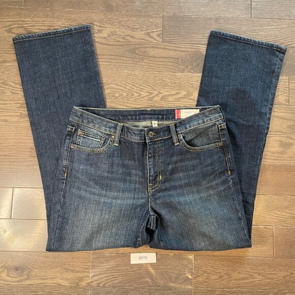 Gap Classic Jeans, Stretch, slight flare Size 8, Medium tint, wash NEW - Picture 11 of 12